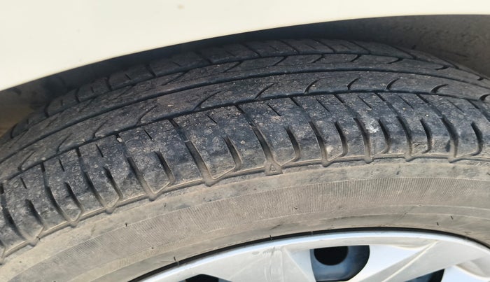 2016 Hyundai Elite i20 MAGNA 1.2, Petrol, Manual, 69,335 km, tyre