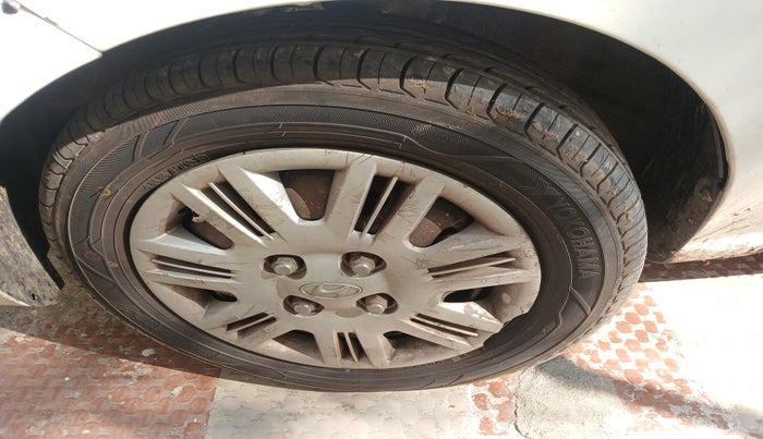 2011 Hyundai Santro Xing GLS LPG, Petrol, Manual, 94,11,294 km, tyre