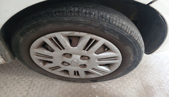 2011 Hyundai Santro Xing GLS LPG, Petrol, Manual, 94,11,294 km, tyre