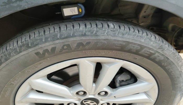 2015 Hyundai Creta S PLUS 1.4 DIESEL, Diesel, Manual, 1,18,005 km, tyre