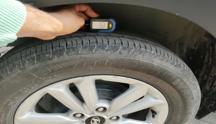 2015 Hyundai Creta S PLUS 1.4 DIESEL, Diesel, Manual, 1,18,005 km, tyre