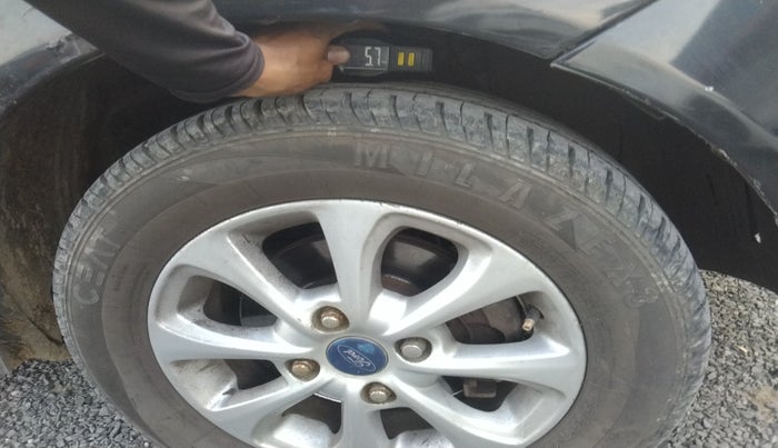 2012 Ford Figo TITANIUM 1.4 DIESEL, Diesel, Manual, 1,28,519 km, tyre