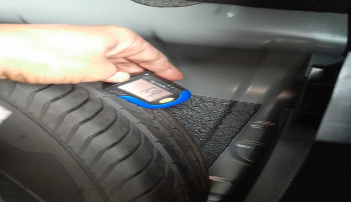 2024 MG ASTOR  SMART BLACK STORM EDITION , Petrol, Manual, 10,135 km, tyre