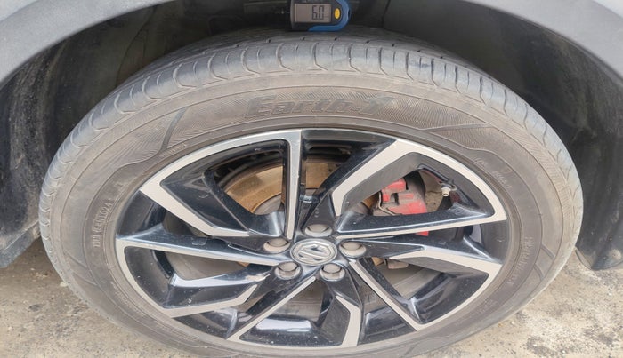 2021 MG ASTOR SAVVY 1.3 TURBO AT S RED, Petrol, Automatic, 71,537 km, tyre