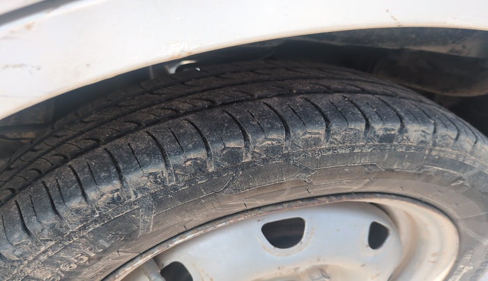 2017 Maruti Alto K10 LXI CNG (AIRBAG), Petrol, Manual, 1,99,690 km, tyre