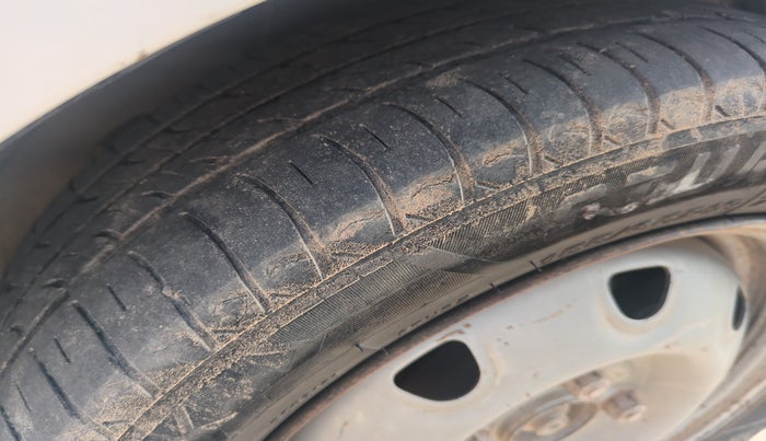 2017 Maruti Alto K10 LXI CNG (AIRBAG), Petrol, Manual, 1,99,690 km, tyre