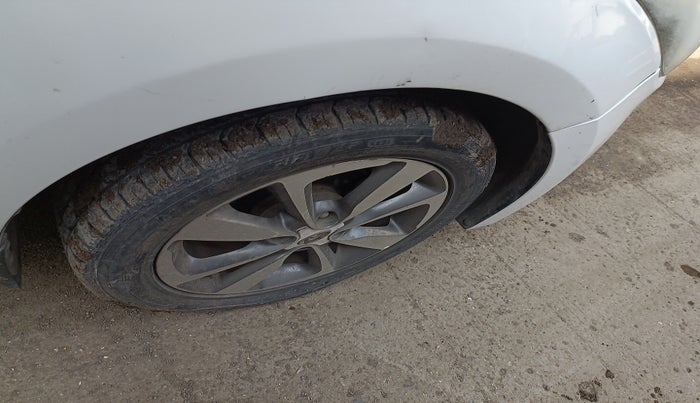 2016 Hyundai Elite i20 ASTA 1.2 (O), Petrol, Manual, 57,716 km, tyre