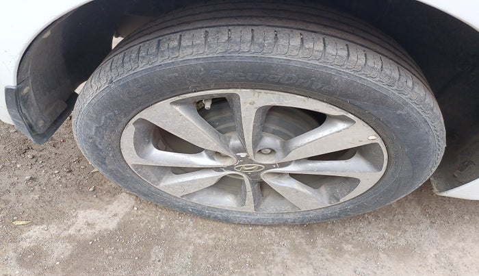 2016 Hyundai Elite i20 ASTA 1.2 (O), Petrol, Manual, 57,716 km, tyre