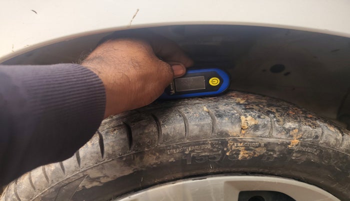 2017 Maruti Wagon R 1.0 VXI AMT, Petrol, Automatic, 55,981 km, tyre