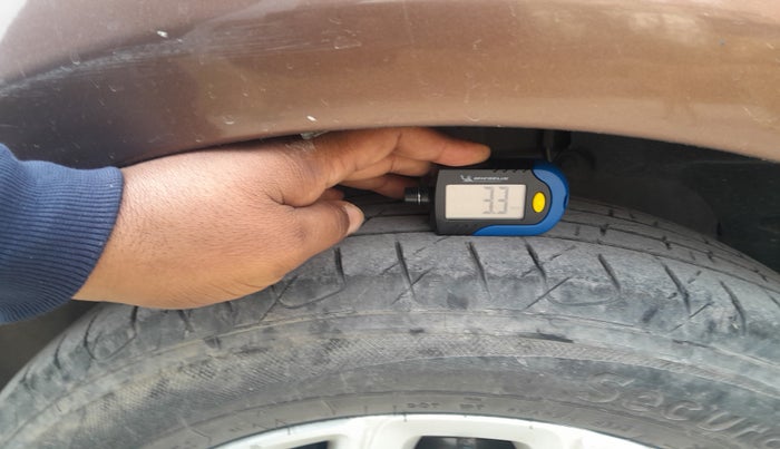 2017 Ford Ecosport TITANIUM 1.5L PETROL, Petrol, Manual, 1,31,004 km, tyre