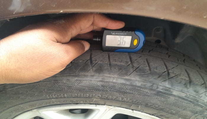 2017 Ford Ecosport TITANIUM 1.5L PETROL, Petrol, Manual, 1,31,004 km, tyre