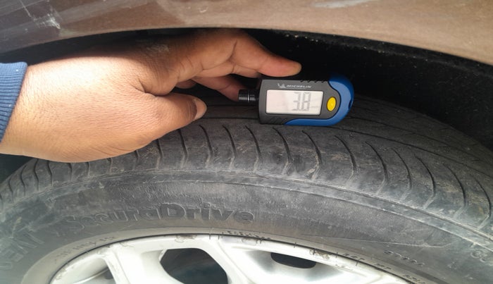 2017 Ford Ecosport TITANIUM 1.5L PETROL, Petrol, Manual, 1,31,004 km, tyre