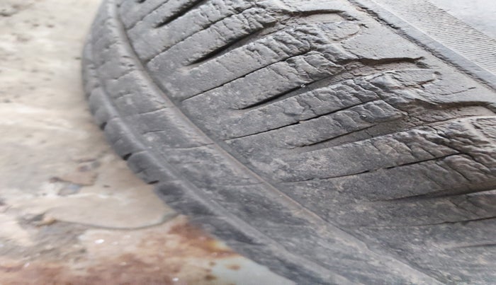 2014 Honda City 1.5L I-DTEC VX, Diesel, Manual, 1,38,739 km, tyre