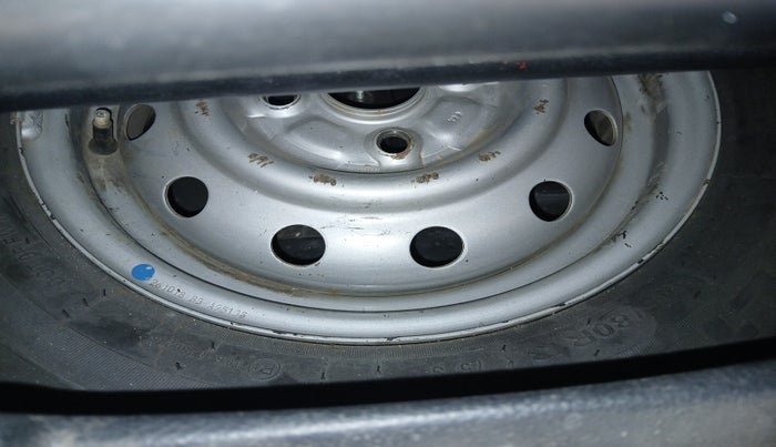 2018 Maruti Wagon R 1.0 LXI CNG, Petrol, Manual, 65,913 km, tyre