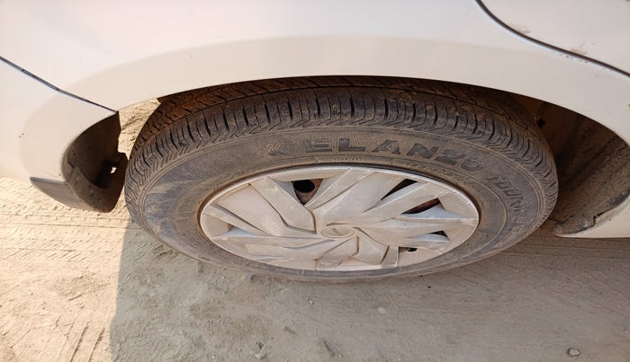 2016 Maruti Swift Dzire VDI, Diesel, Manual, 1,23,954 km, tyre