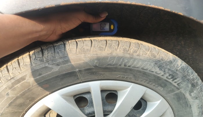 2013 Hyundai i10 SPORTZ 1.2, Petrol, Manual, 72,579 km, tyre