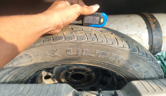 2013 Hyundai i10 SPORTZ 1.2, Petrol, Manual, 72,579 km, tyre