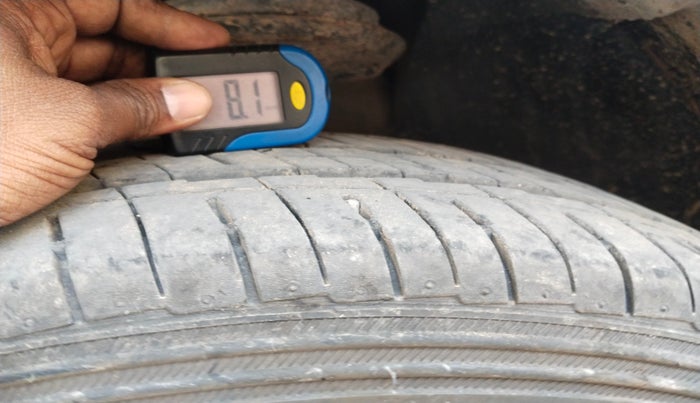 2014 Nissan Terrano XL (D), Diesel, Manual, 1,24,670 km, tyre