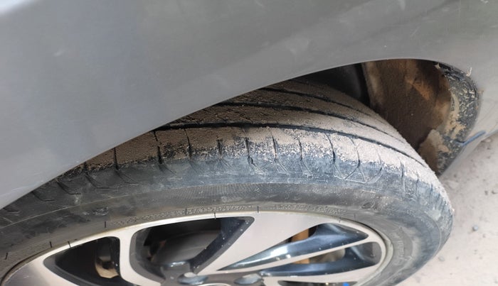 2020 Toyota Glanza V, Petrol, Manual, 36,262 km, tyre