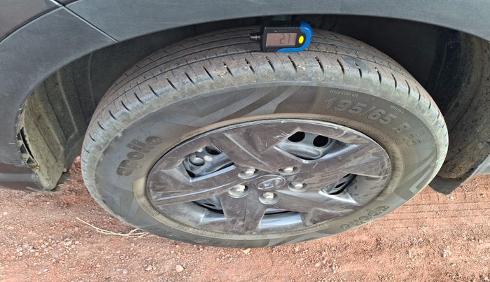 2024 Hyundai VENUE S(O) 1.2, Petrol, Manual, 19,601 km, tyre