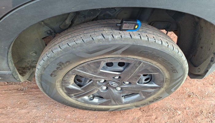 2024 Hyundai VENUE S(O) 1.2, Petrol, Manual, 19,601 km, tyre