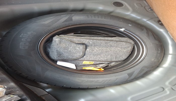 2024 Hyundai VENUE S(O) 1.2, Petrol, Manual, 19,601 km, tyre