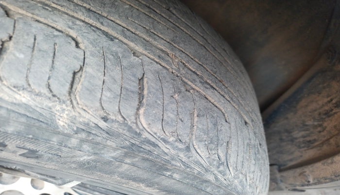 2017 Maruti Baleno DELTA PETROL 1.2, Petrol, Manual, 1,35,608 km, tyre