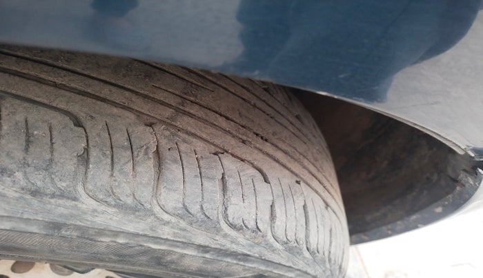 2017 Maruti Baleno DELTA PETROL 1.2, Petrol, Manual, 1,35,608 km, tyre