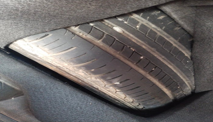 2017 Maruti Baleno DELTA PETROL 1.2, Petrol, Manual, 1,35,608 km, tyre