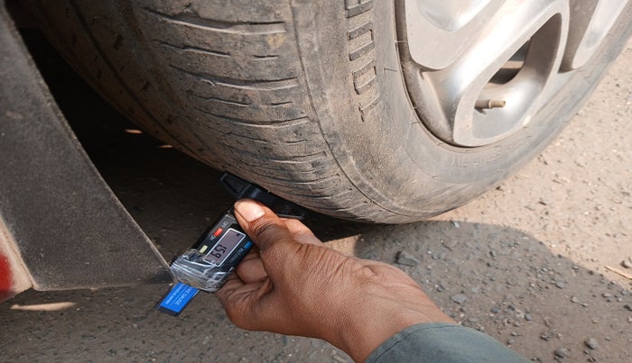 2019 Hyundai Elite i20 ASTA 1.2 (O), Petrol, Manual, 1,15,703 km, tyre