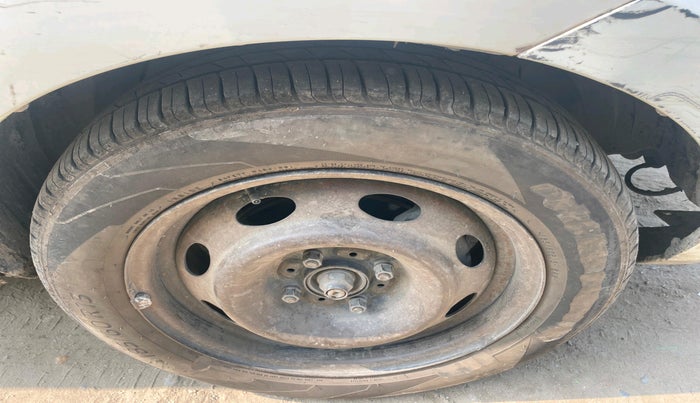 2015 Tata Zest XMS 90PS DIESEL, Diesel, Manual, 3,48,633 km, tyre