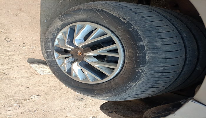 2012 Mahindra Quanto C4, Diesel, Manual, 1,38,879 km, tyre