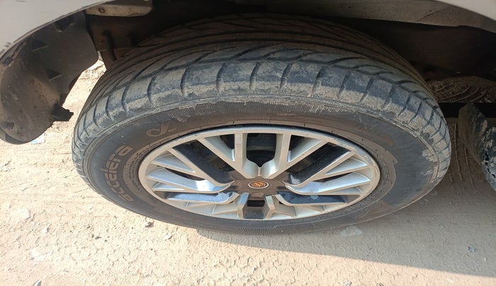 2012 Mahindra Quanto C4, Diesel, Manual, 1,38,879 km, tyre