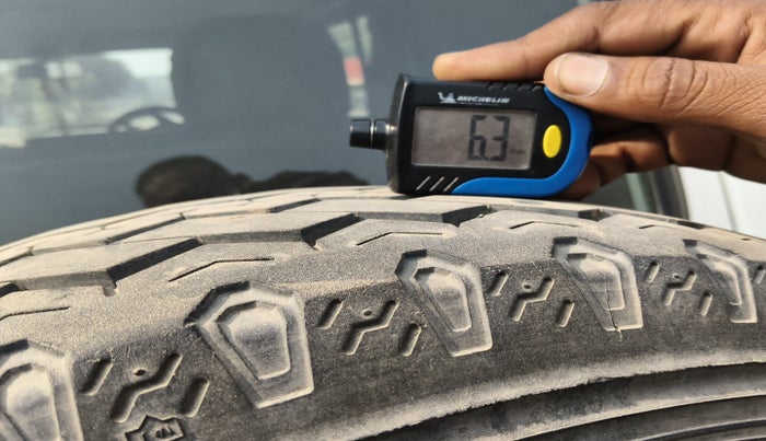 2022 Mahindra Bolero B6, Diesel, Manual, 67,758 km, tyre