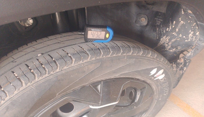 2023 Tata PUNCH ADVENTURE AMT, Petrol, Automatic, 45,684 km, tyre