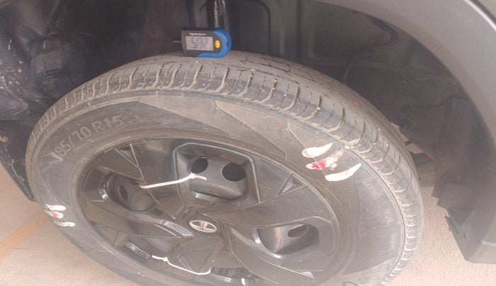 2023 Tata PUNCH ADVENTURE AMT, Petrol, Automatic, 45,684 km, tyre