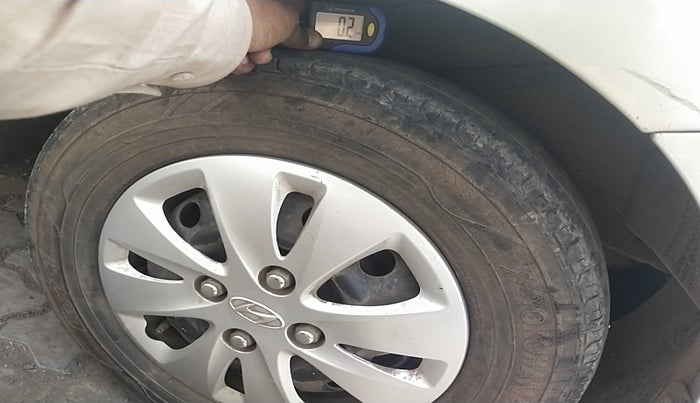 2010 Hyundai i10 SPORTZ 1.2, Petrol, Manual, 1,24,197 km, tyre