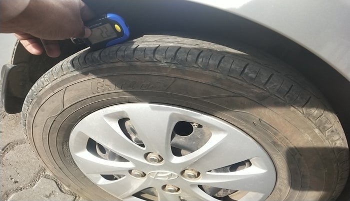 2010 Hyundai i10 SPORTZ 1.2, Petrol, Manual, 1,24,197 km, tyre