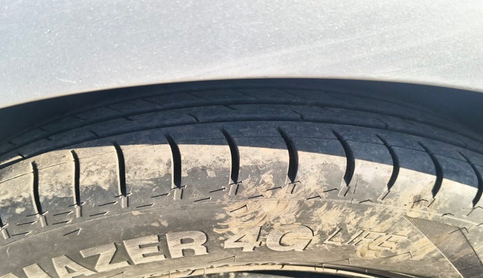 2013 Skoda Rapid AMBITION 1.6 TDI CR MT, Diesel, Manual, 1,25,249 km, tyre