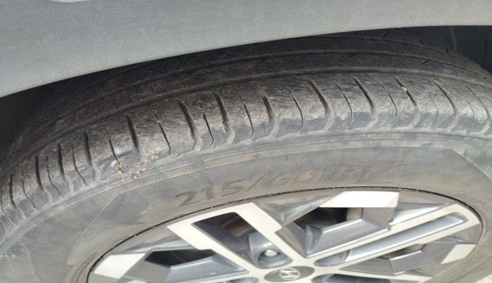 2023 Hyundai VENUE SX (O) 1.0 TURBO DCT, Petrol, Automatic, 49,484 km, tyre