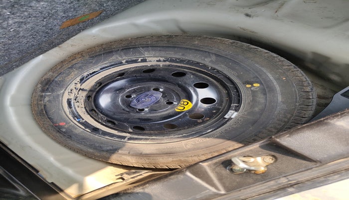 2023 Maruti Swift ZXI, Petrol, Manual, 55,102 km, tyre