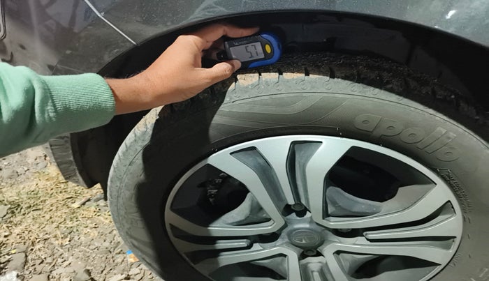 2024 Tata Tiago XTA CNG , Petrol, Automatic, 22,140 km, tyre