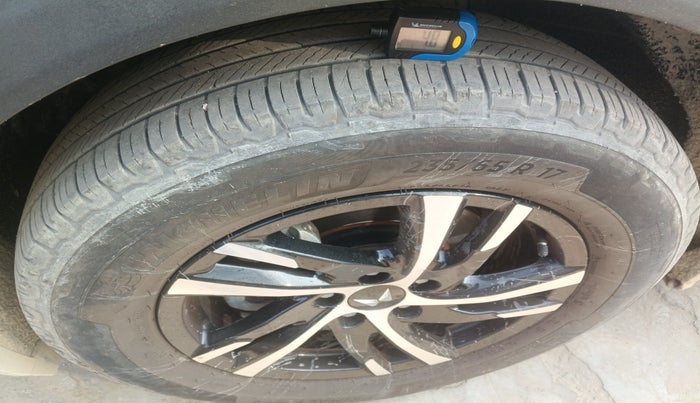 2022 Mahindra XUV700 MX D MT 5 STR, Diesel, Manual, 1,09,300 km, tyre