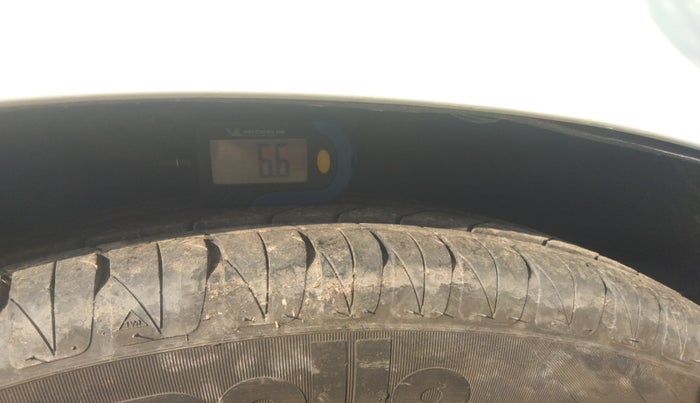 2015 Honda City 1.5L I-DTEC SV, Diesel, Manual, 1,49,813 km, tyre