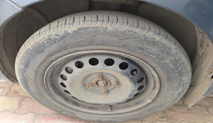 2015 Renault Lodgy 110 PS RXL 8STR, Diesel, Manual, 94,624 km, tyre