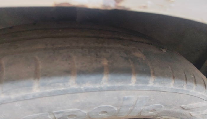 2011 Hyundai Santro Xing GL PLUS, Petrol, Manual, 93,189 km, tyre