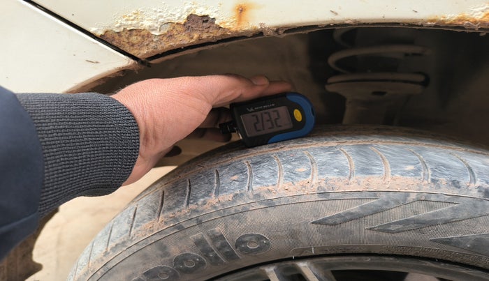 2018 Maruti Wagon R 1.0 LXI CNG, Petrol, Manual, 1,61,641 km, tyre