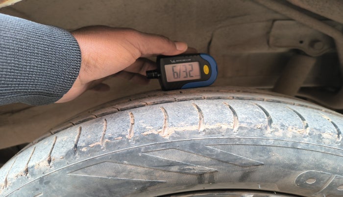 2018 Maruti Wagon R 1.0 LXI CNG, Petrol, Manual, 1,61,641 km, tyre