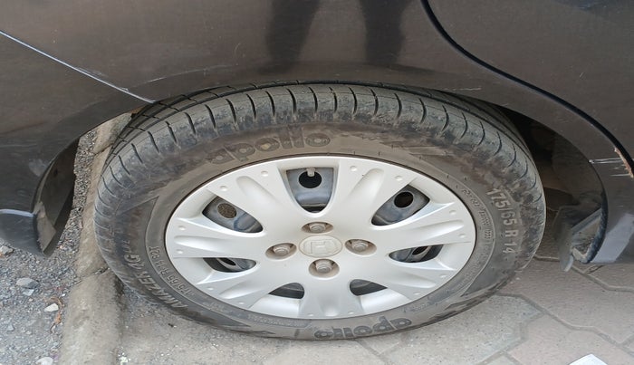 2015 Honda Amaze 1.2L I-VTEC S, Petrol, Manual, 35,572 km, tyre