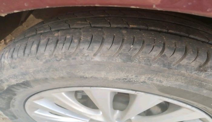 2015 Maruti Ciaz ZXI, Petrol, Manual, 84,054 km, tyre